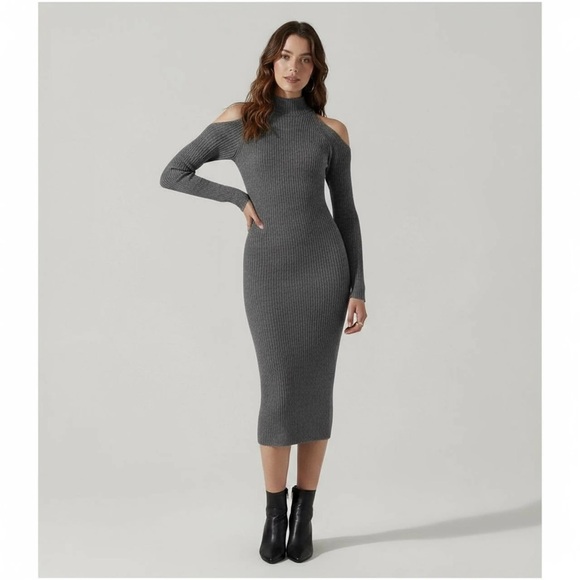 Astr Dresses & Skirts - Astr Gray Long Sleeve Cold Shoulder Dress